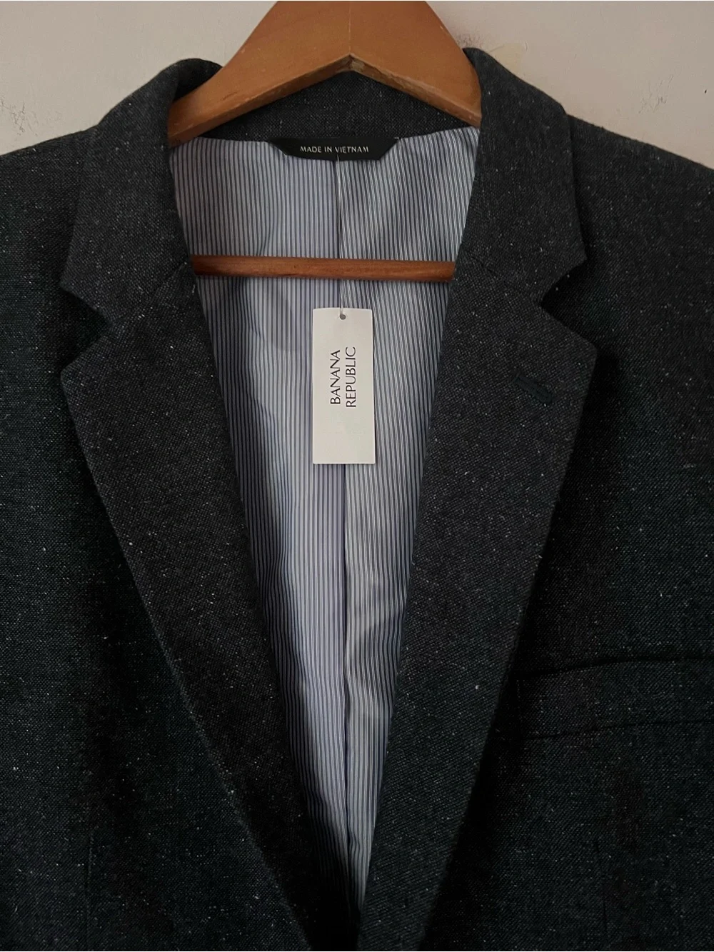 NWT Banana Republic Wool Blend Tailored Slim Fit Sport Coat Jacket 46R Charcoal